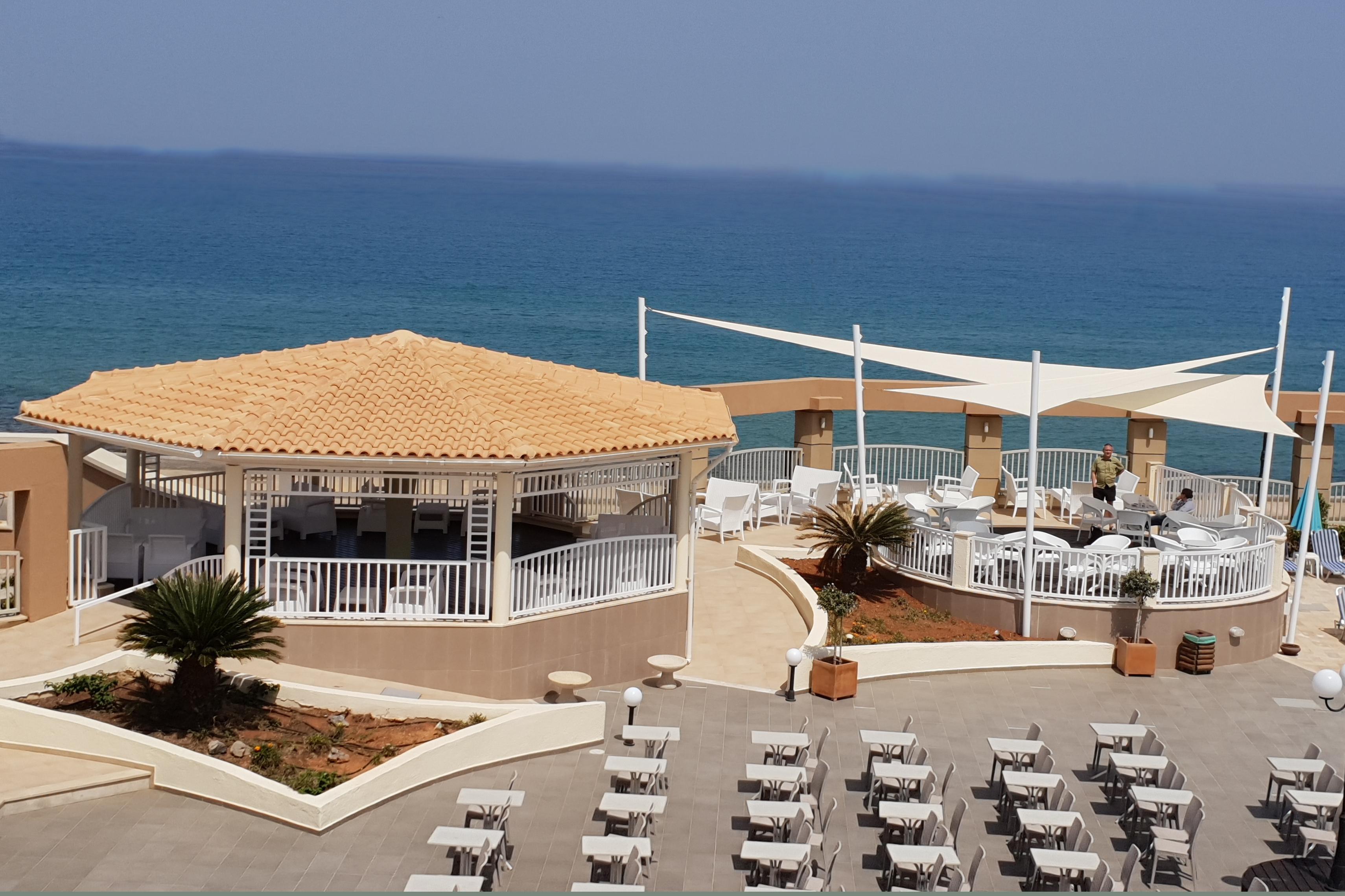 אתר נופש Stella Blue Seaside הרסוניסוס