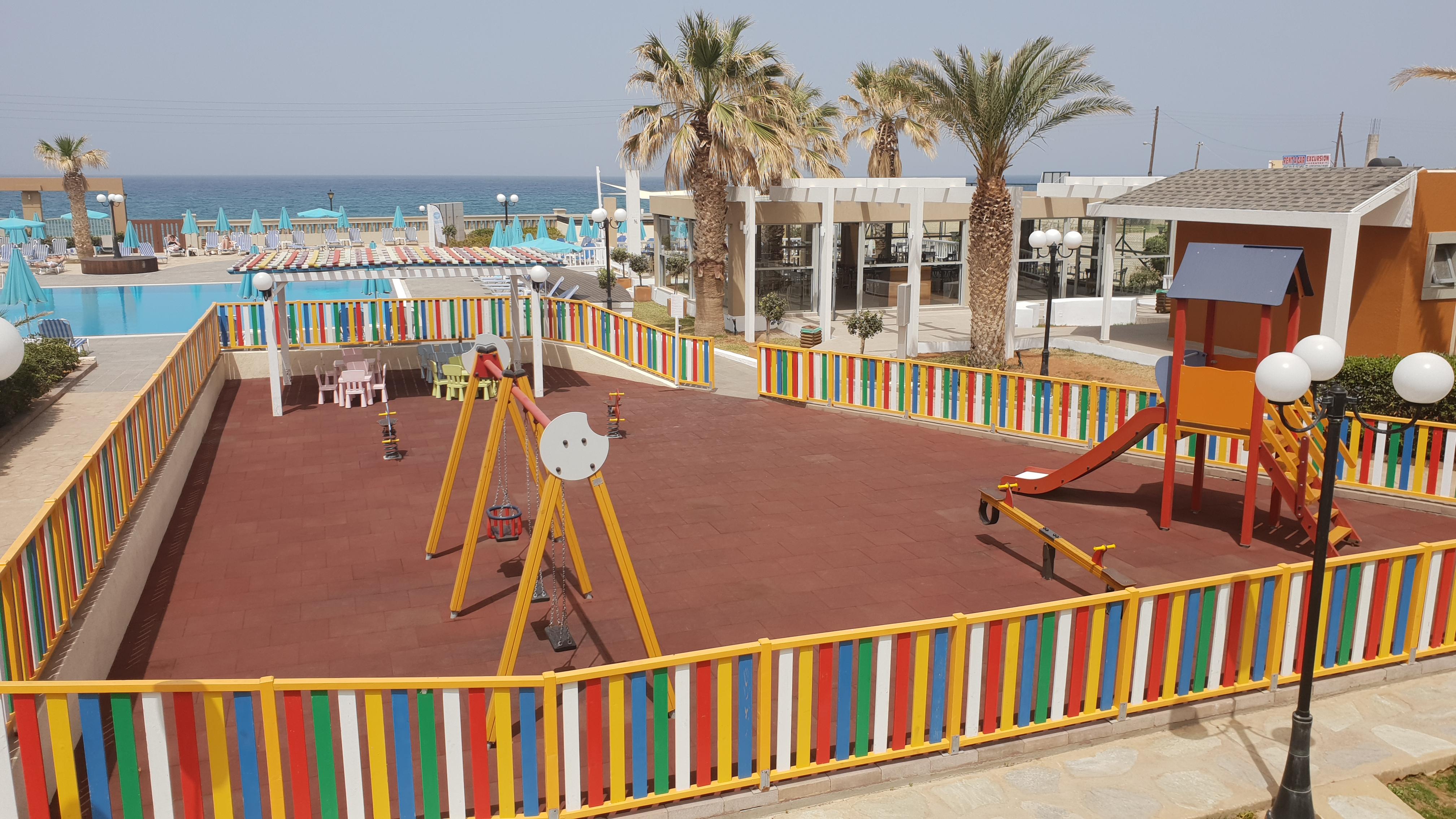 אתר נופש Stella Blue Seaside הרסוניסוס